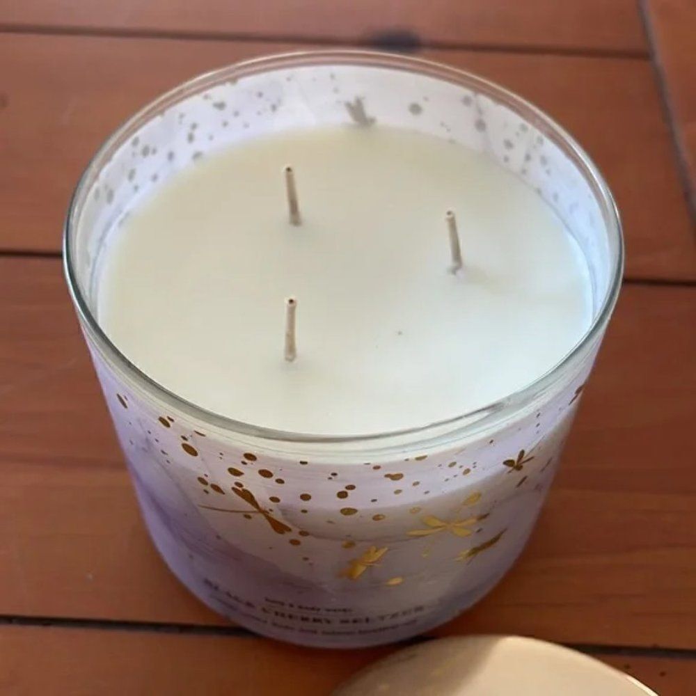 🆕 Bath & Body Work Black Cherry Seltzer 3 Wick Candle ⭐️ - Picture 3 of 4